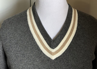 New $3995 Brunello Cucinelli Men V-Neck Cashmere Sweater DK Gray 50 Eu ( L )