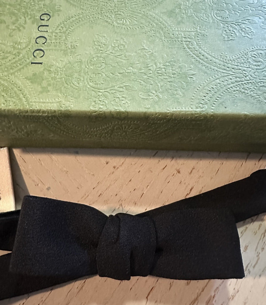 New Gucci Silk Skinny Bow Tie Black Made in Italy