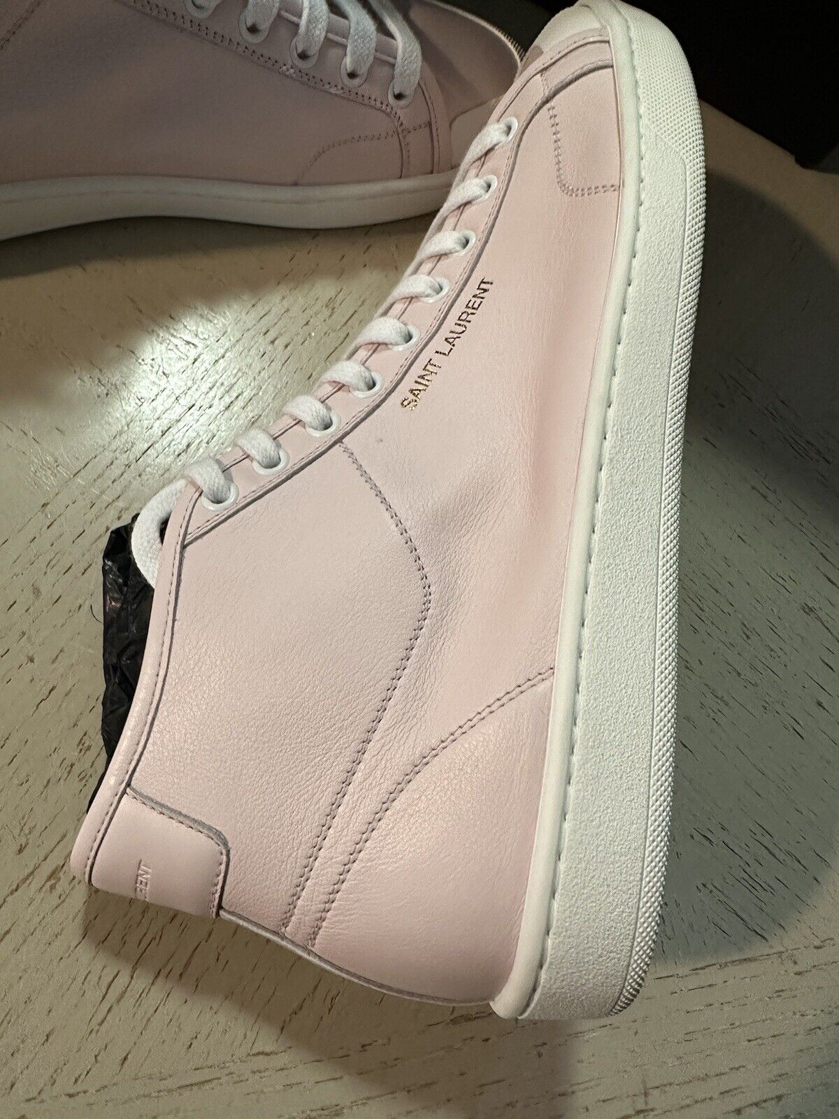 NIB Saint Laurent Mid-top Leather sneakers Light Pink 10 US/43 Eu 652773