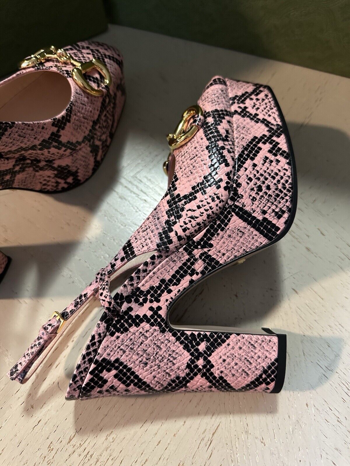 Gucci Women Leather Python Calf Print Sandal Shoes Wild Pink New $1480 723837