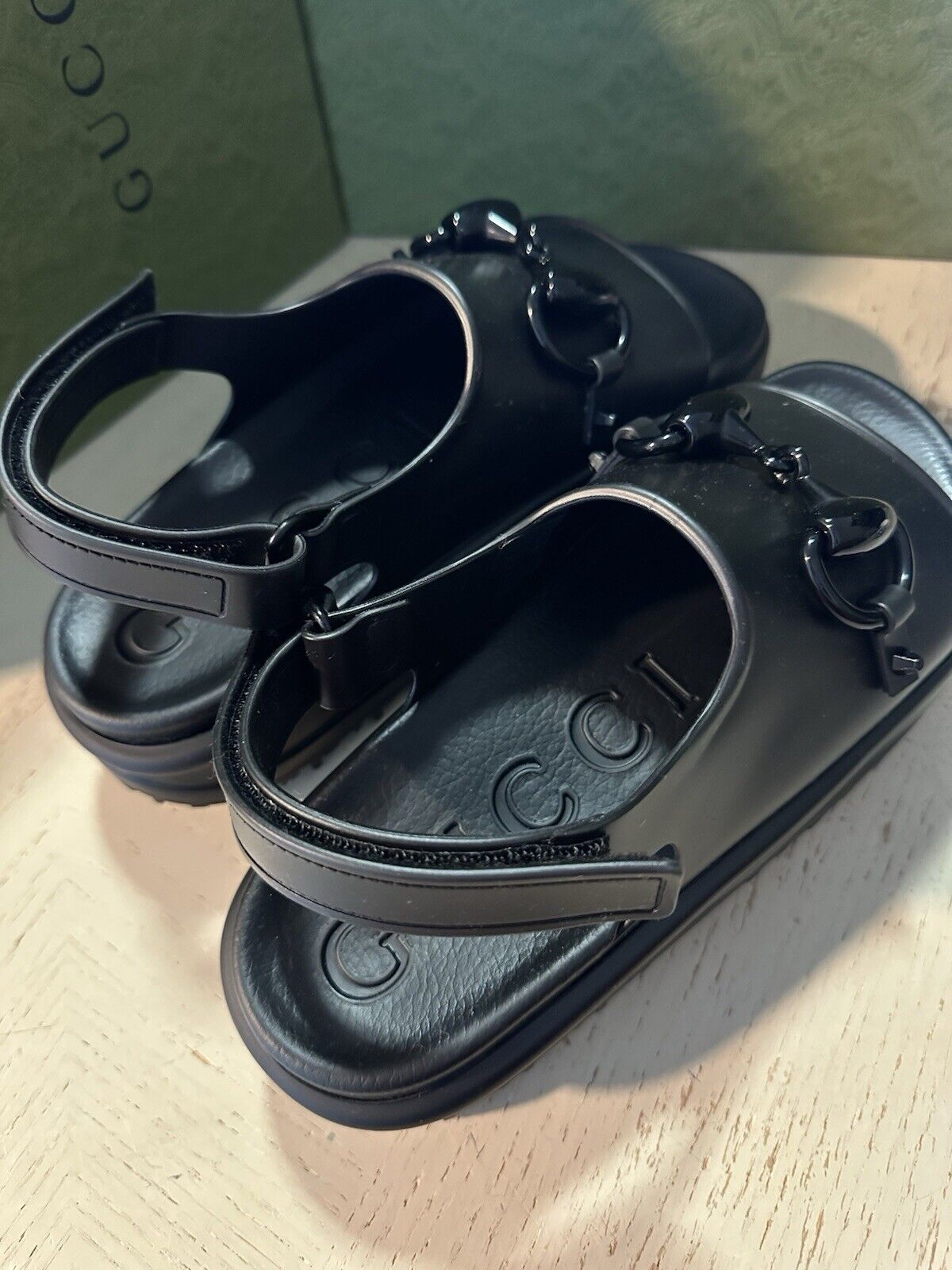 Gucci Women Soft Rubber Sandal Black 8 US/38 Eu New 742435