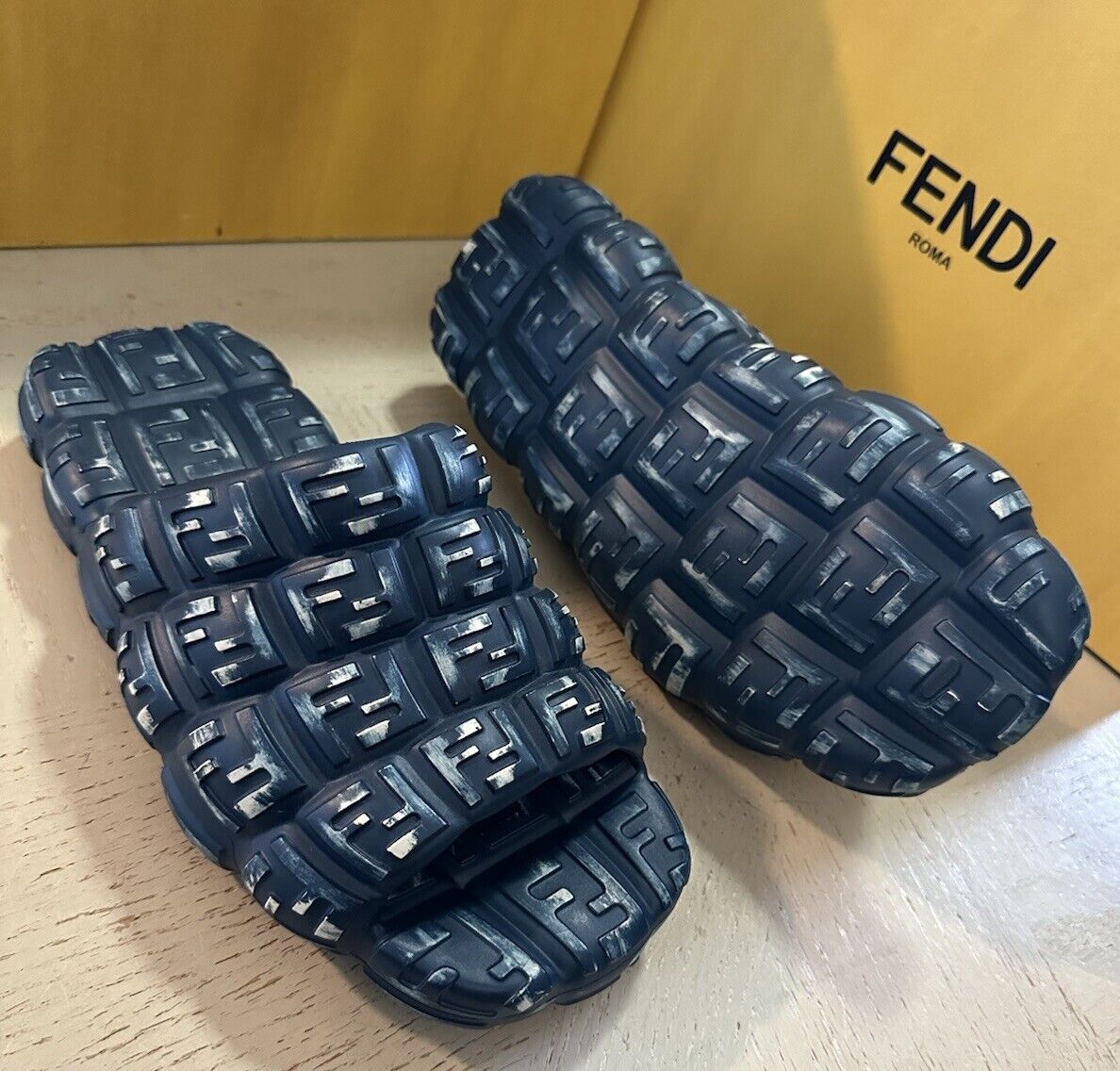 Fendi Men FF Logo Sandal Blue 9 US/8 UK New $620 Italy