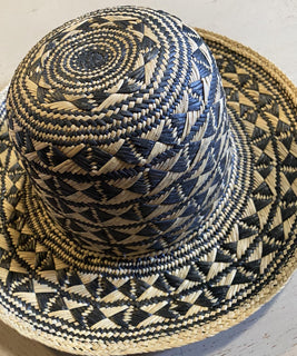 NWT  Saint Laurent Maui Hat Beige/Black Size 59 ( XL ) Italy