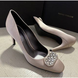 NIB $990 Bottega Veneta Women’s Shoes Crepe Satin Lisse Light Brown US 9(39 EU)