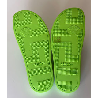 NIB Versace Medusa Head Slides Sandals Neon Green 9 US (42 Euro) DSU5883 Italy