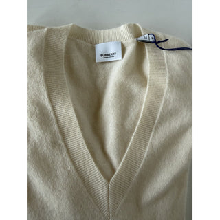 Burberry Violeta 100% Cashmere V-Neck Sweater Vanilla Medium 8099156 NWT $1150