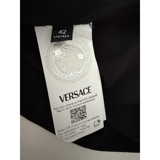 Versace Women's White Logo Jersey Black T-Shirt 6 (42 Euro) 1010260 NWT $750