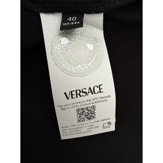 Versace Women's White Logo Jersey Black T-Shirt 4 (40 Euro) 1010260 NWT $750