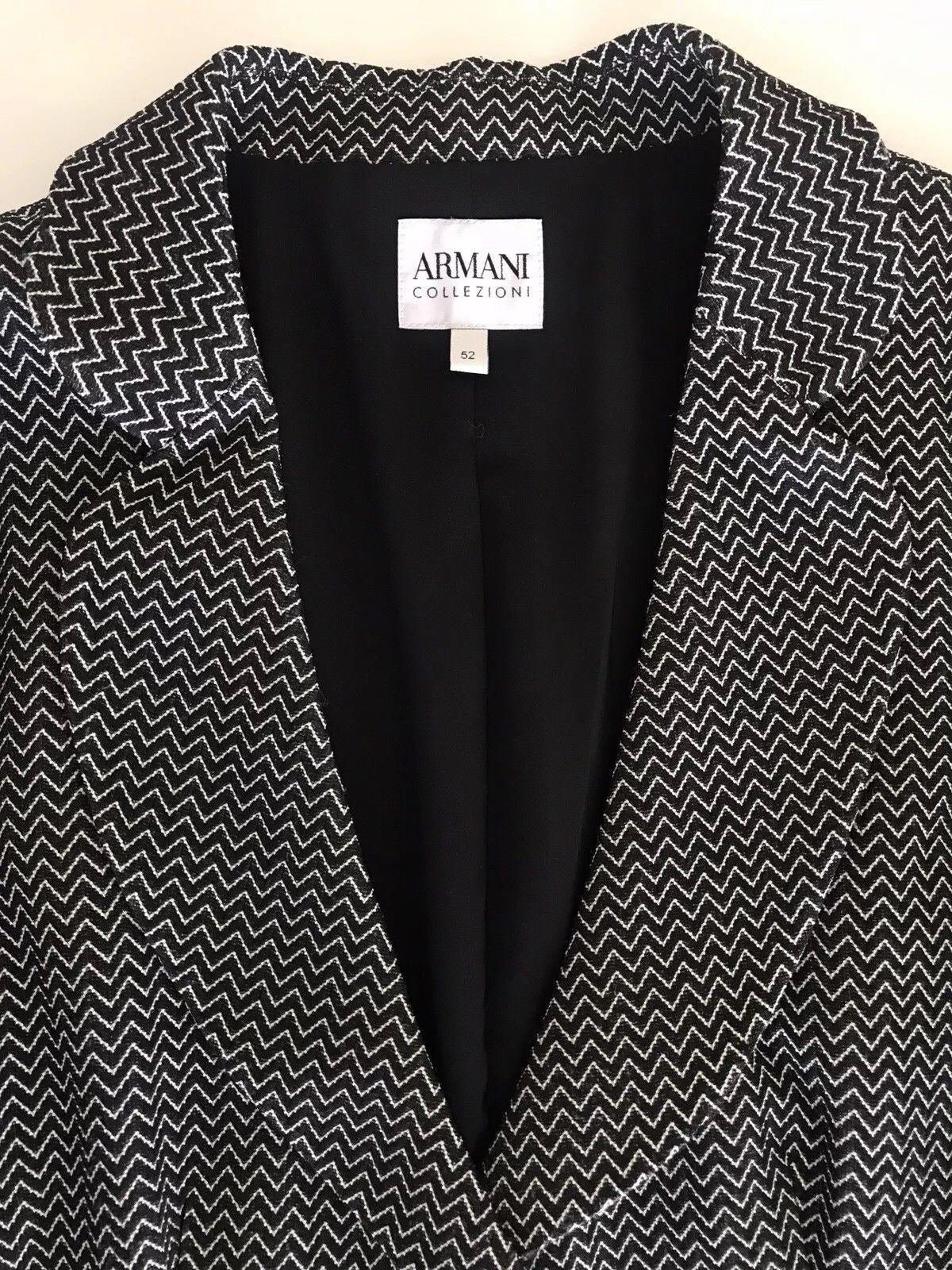 NWT $1395 Armani Collezioni Women’s Black Blazer Jacket Size 52 Euro TMG24T