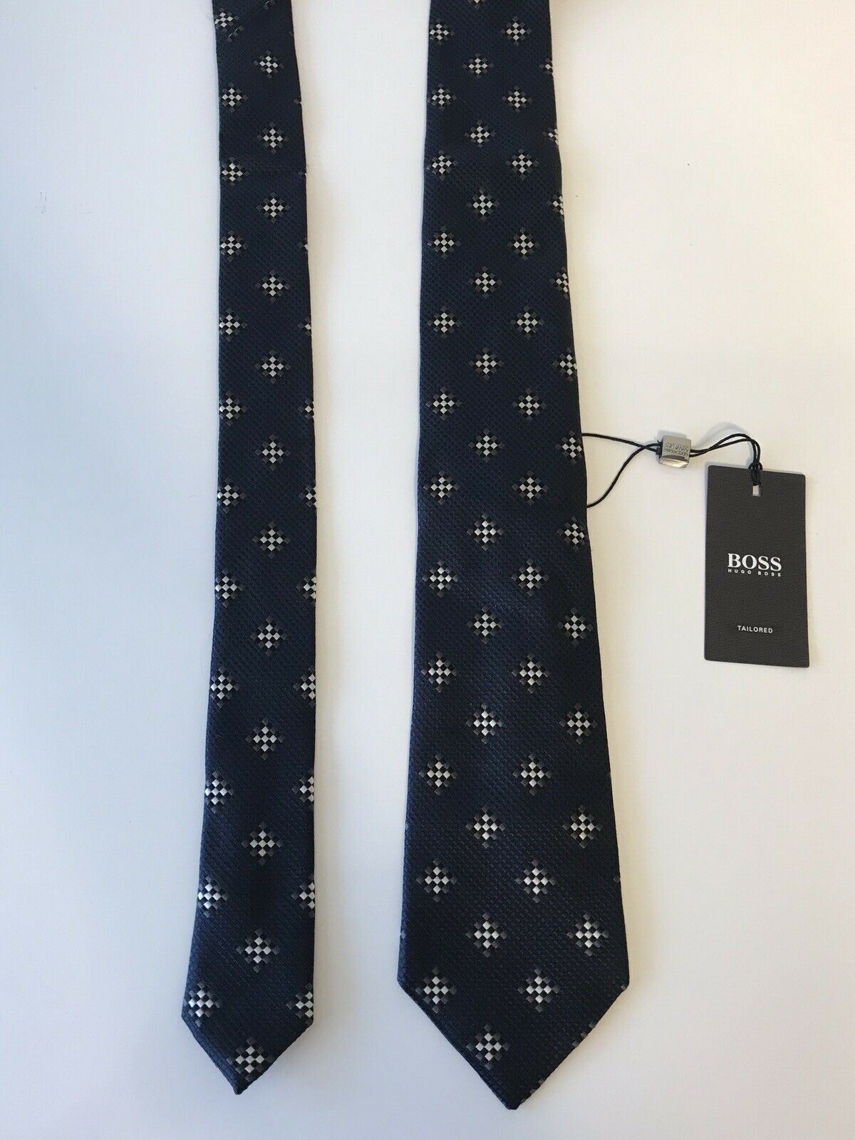 NWT $135 Hugo Boss Tailored Neck Tie 100% Silk Dark Blue Handmade in Italy