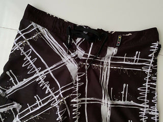 MAUI Men's Black Shorts Size 34 US