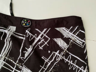 MAUI Men's Black Shorts Size 34 US