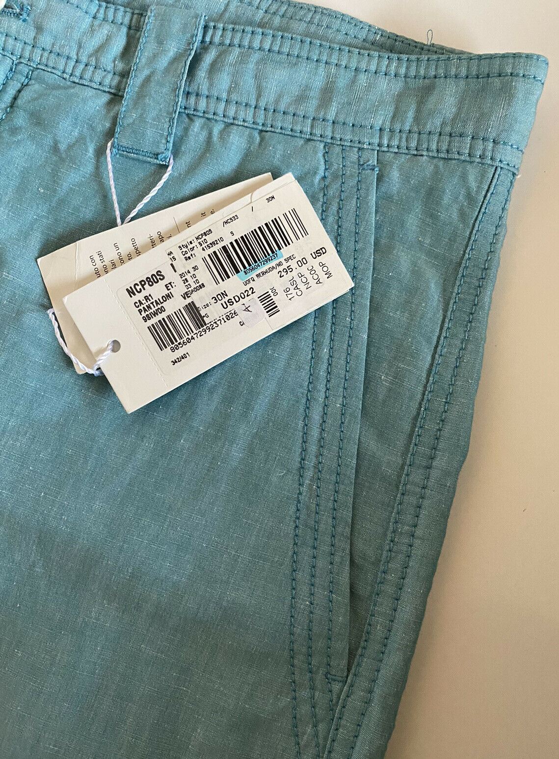 Neu mit Etikett: 295 $ Armani Collezioni Hellgrüne Shorts für Herren, Größe 30 US (46 Eu) NCP80S
