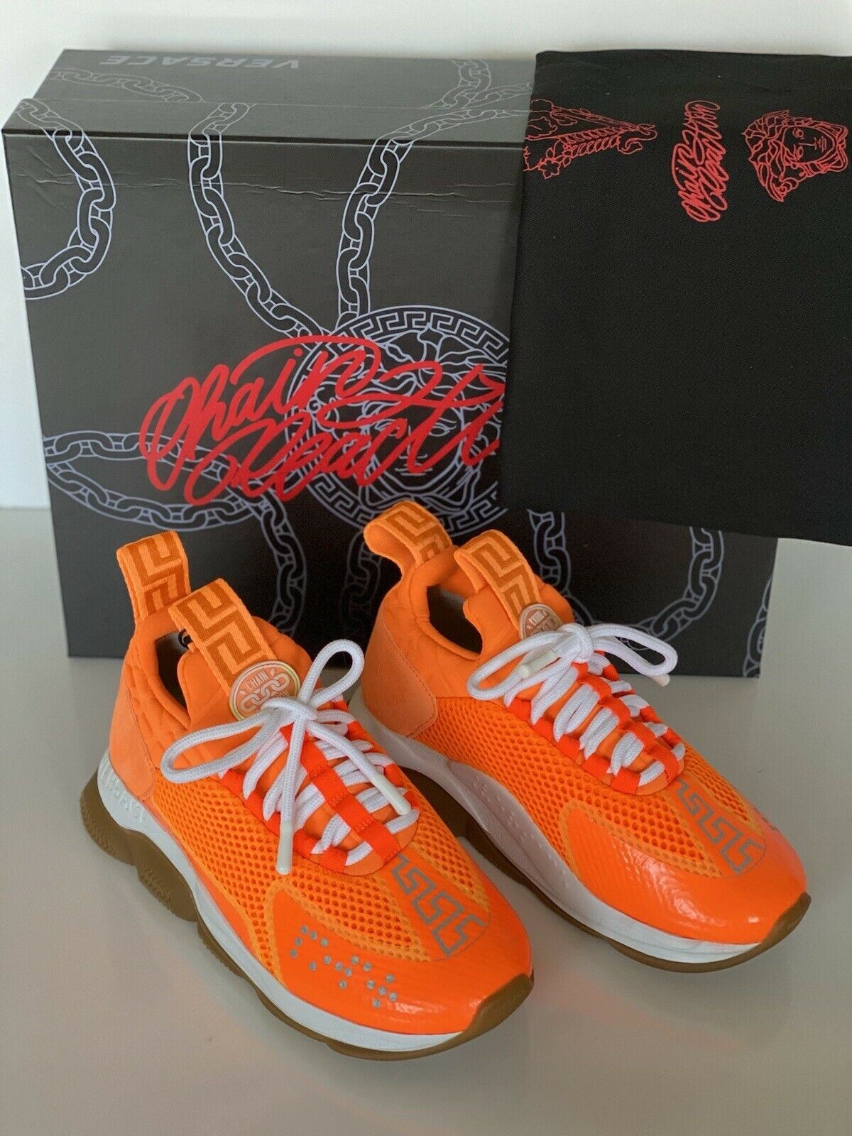 NIB Versace Orange Sparkle Chain Reaction Sneakers 6 US (36 EU) Hergestellt in Italien 