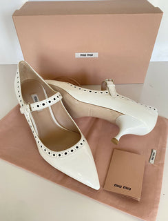NIB MIU MIU PRADA Damen-Pumps aus weißem Lackleder mit Kitten-Absatz, 8 US 5I868C 