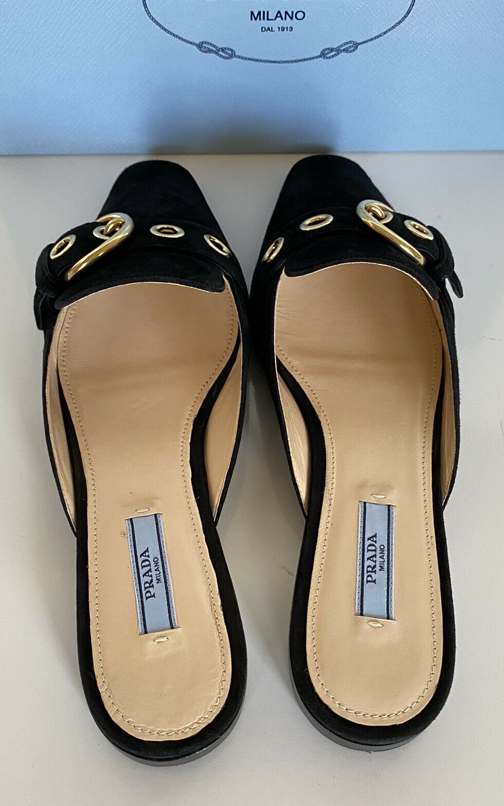 NIB PRADA Damen-Sandalen aus schwarzem Wildleder mit Schnalle, 9 US 1S663L IT 