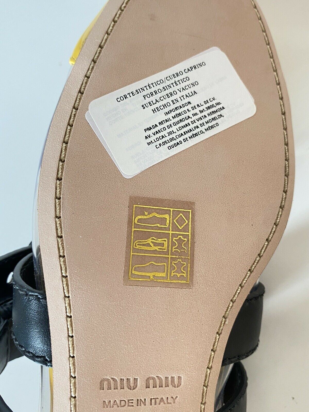 NIB MIU MIU Прозрачные и желтые женские сандалии с двойными полосами 10 США 5F366C Италия 