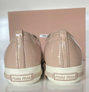 NIB Miu Miu Damen-Sneaker mit Metallkappe und Juwelenverzierung (40 Euro) 5E8557 IT 