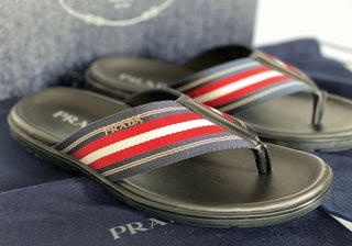 NIB $ 520 Prada Milano Herren Flip Flop Sandalen Schuhe Schwarz 9,5 US 2Y3030 Italien
