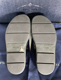 NIB $ 650 Prada Milano Herren Slides Sandalen Schwarz/Khaki/Weiß 8 US 2X3032 Italien 