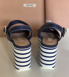 NIB 750 $ MIU MIU Damen-Sandalen mit Plateau-Keilabsatz, Blau, 7,5 US (37,5 Euro) 5XZ441 