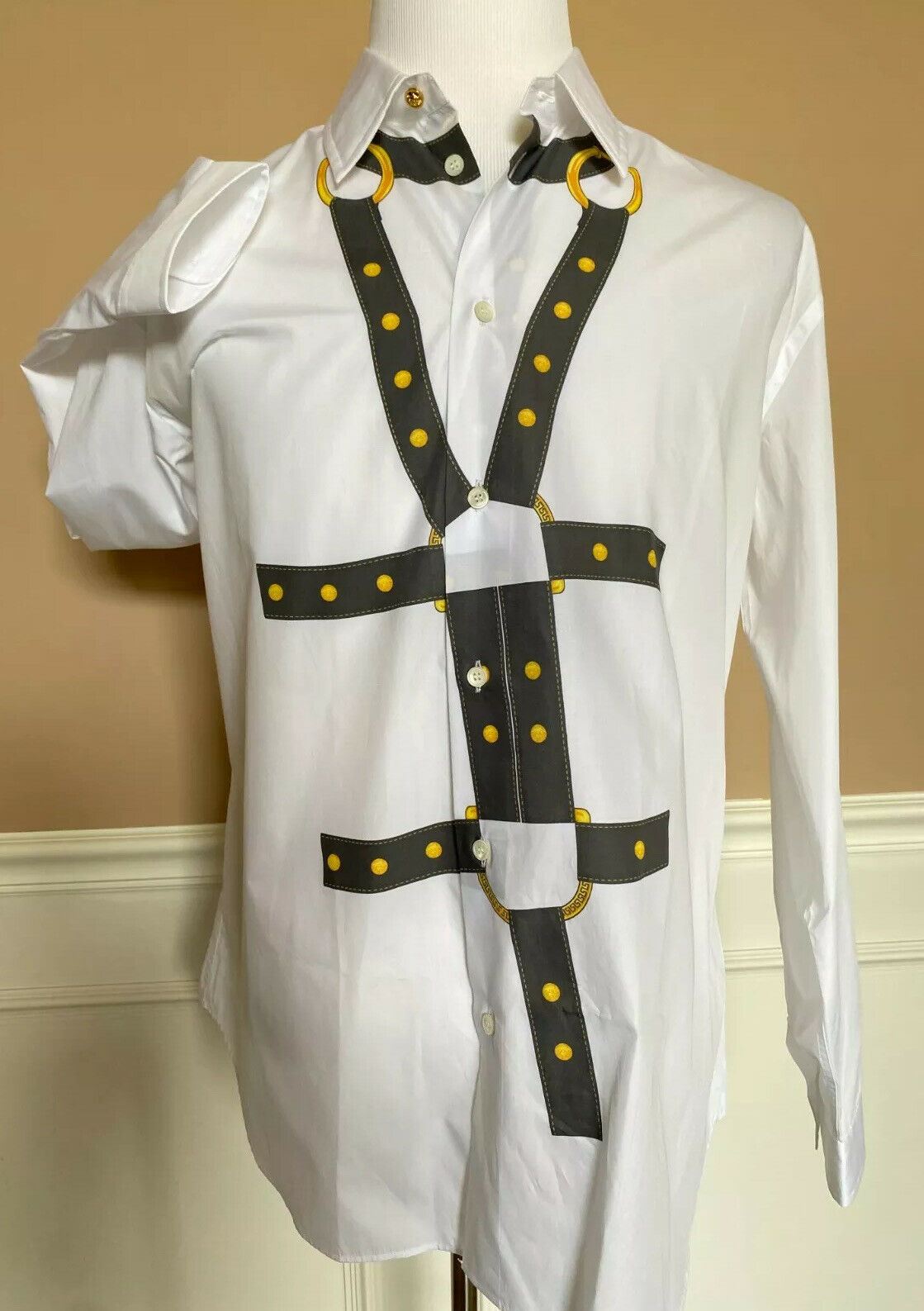Neu mit Etikett: 650 $ Versace Harness Print Graphic Weißes Hemd Größe 40 A83678 Italien