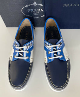 NIB 970 $ PRADA Milano Herren-Bootsschuhe aus blauem Leder 10,5 US (Prada 9,5) 2EG270 IT 
