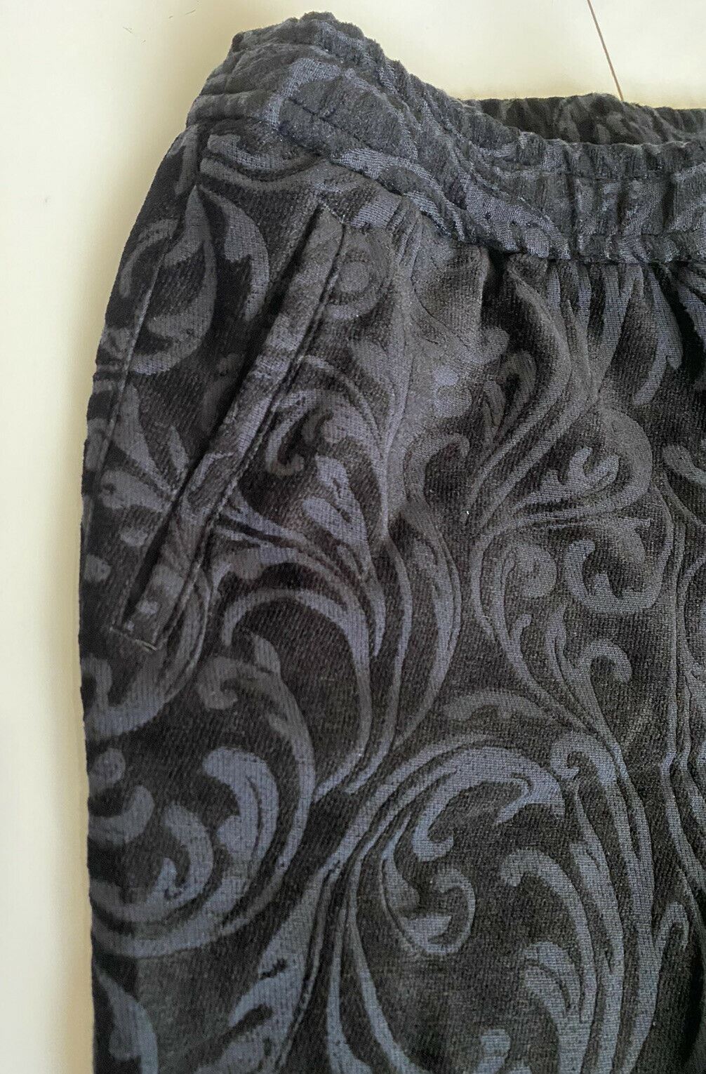 Neu mit Etikett: 975 $ Versace Schwarze Activewear-Hose für Herren, Größe Medium 3XL, in Italien A79524