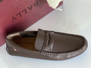 NIB Bally Herren-Loafer-Schuhe aus perforiertem Kalbsleder, Kokosnuss, 8 US 6231354 
