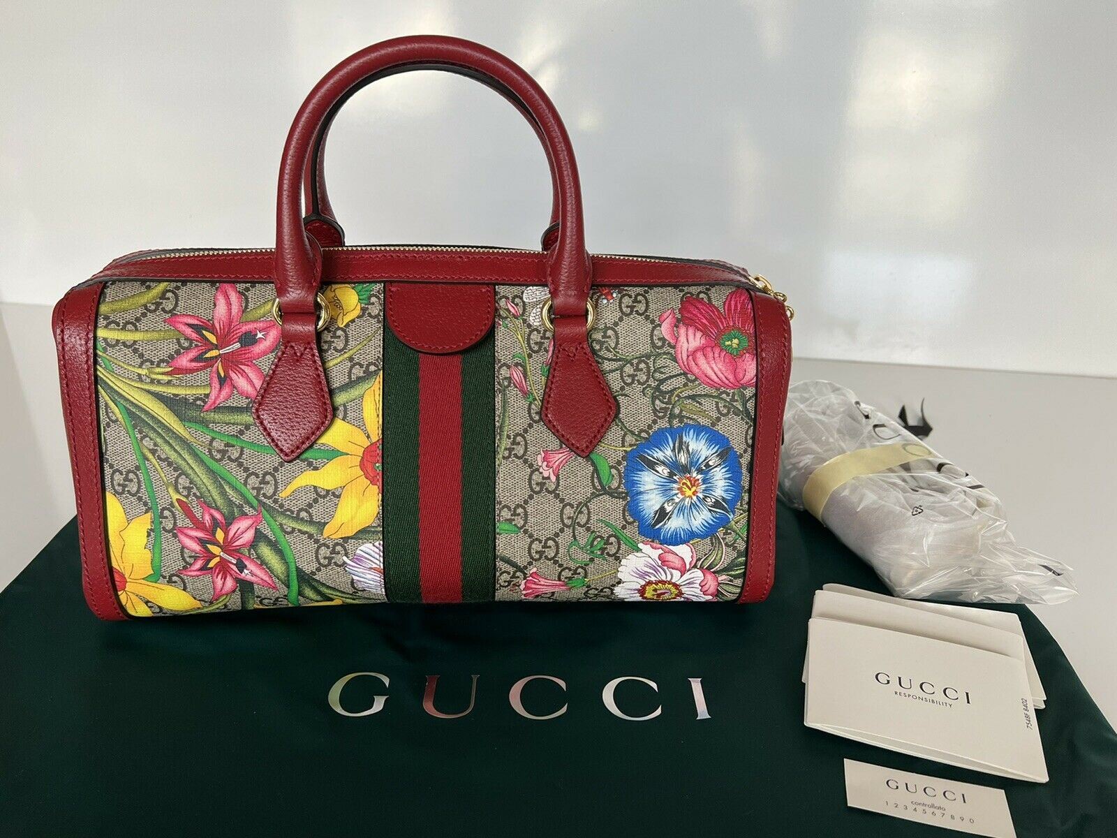 Neu mit Etikett: Gucci Ophidia GG Flora Einkaufstasche, hergestellt in Italien, 524532
