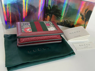 Neu mit Etikett: Gucci GG Ophidia Red Supreme Bifold-Geldbörse aus beschichtetem Canvas mit Blumenmuster 523155 