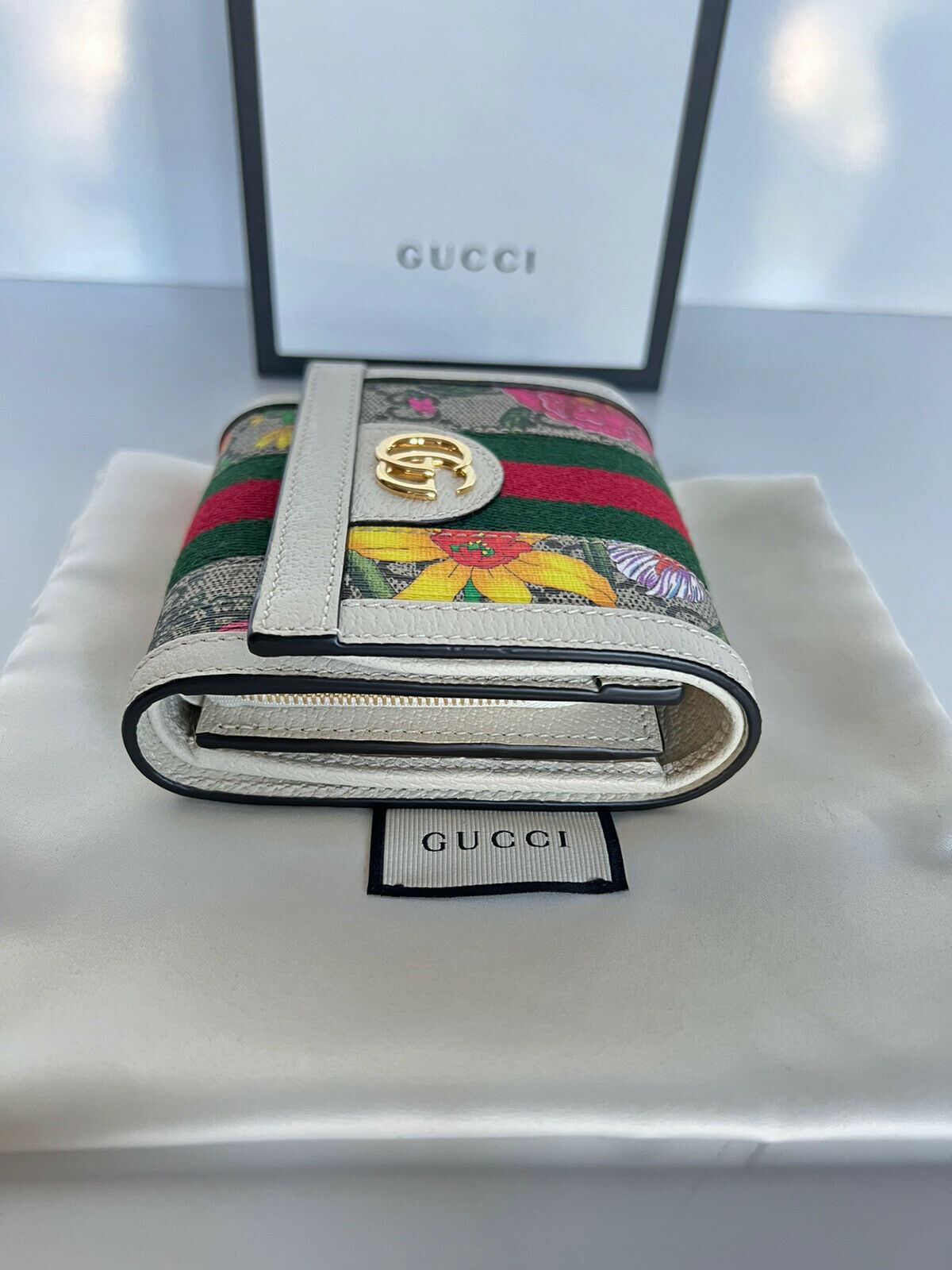 NWT Gucci GG Ophidia Supreme Coated White Canvas Floral Bifold Wallet 598662