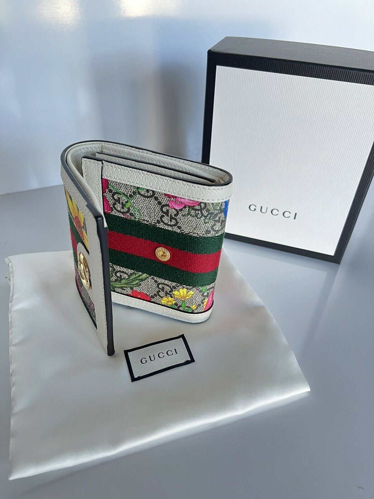 NWT Gucci GG Ophidia Supreme Coated White Canvas Floral Bifold Wallet 598662