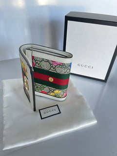 Neu mit Etikett: Gucci GG Ophidia Supreme Bifold-Geldbörse aus beschichtetem weißem Canvas mit Blumenmuster 598662 