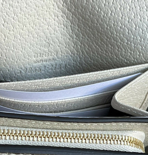 Neu mit Etikett: Gucci GG Ophidia Supreme Bifold-Geldbörse aus beschichtetem weißem Canvas mit Blumenmuster 598662 