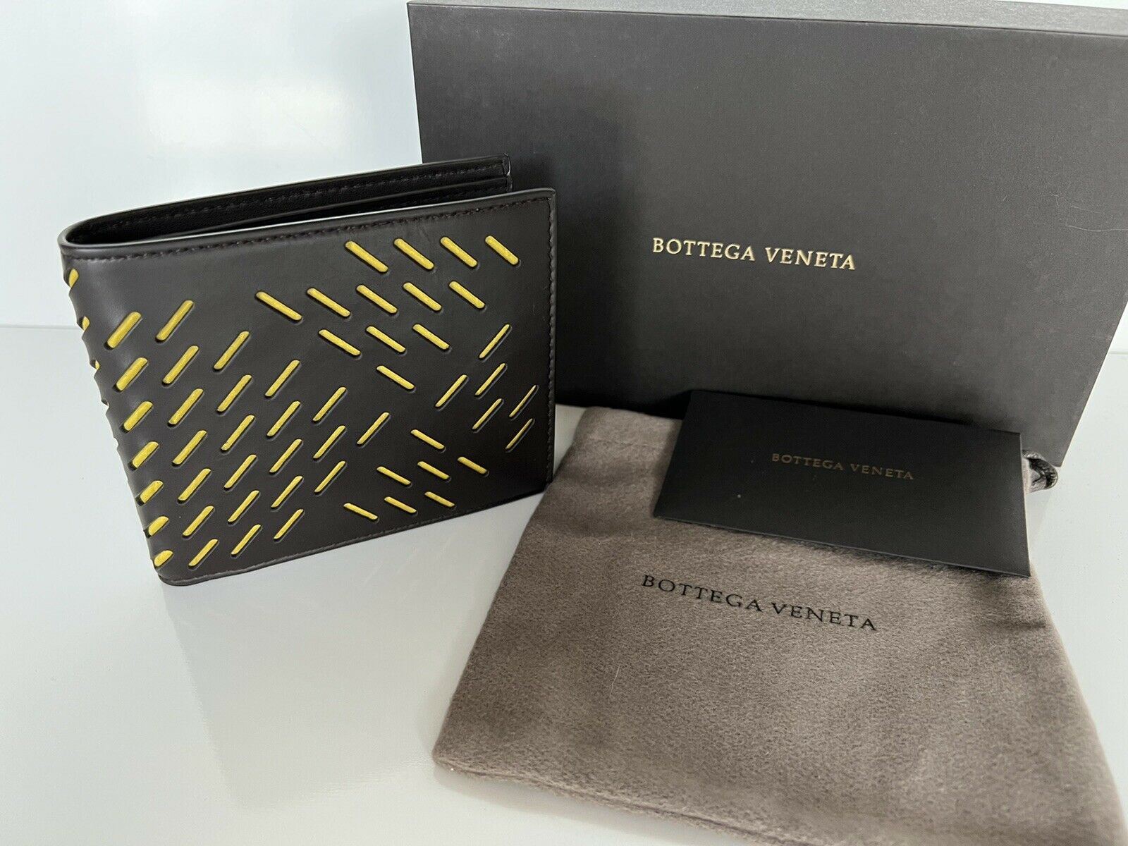 NWT $460 Bottega Veneta Perforated Leather BiFold Wallet Brown/Yellow 113993 IT