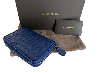 Neu mit Etikett: 710 $ Bottega Veneta Reißverschluss-Geldbörse Napa Kobaltblau 464850 Hergestellt in Italien 