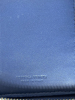 Neu mit Etikett: 710 $ Bottega Veneta Reißverschluss-Geldbörse Napa Kobaltblau 464850 Hergestellt in Italien 