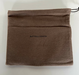 Neu mit Etikett: 940 $ Bottega Veneta Herren-Hülle aus gebürstetem Kalbsleder in Schwarz/Silber 506323 