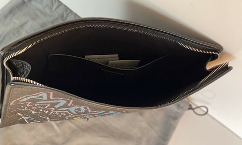 Neu mit Etikett: 950 $ Balenciaga Graffiti All Over Black Soft Leather Pouch 443658 