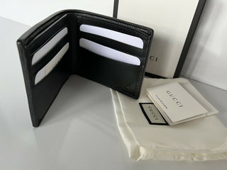Neu mit Etikett: Gucci Monogram Pattern Bifold Leder gepolsterte Geldbörse Schwarz Italien 601095 