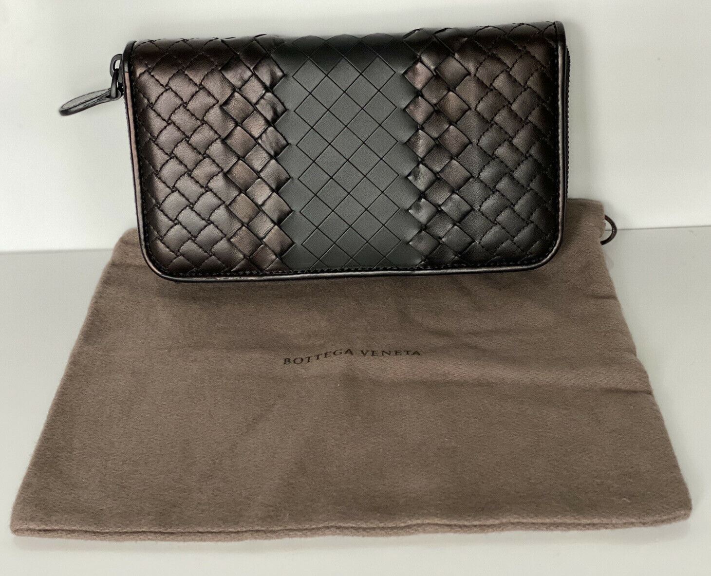 NWT $840 Bottega Veneta Intrecciato Imperatore Zipper Calf Leather Wallet Black