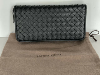 Neu mit Etikett: 830 $ Bottega Veneta Intrecciato Reißverschluss Nappaleder-Geldbörse Schwarz 510643 IT 