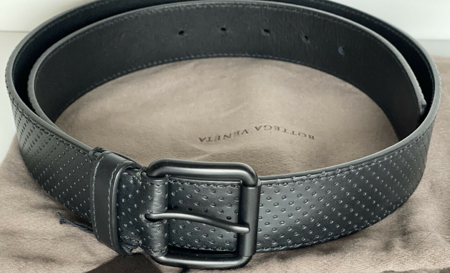 NWT $490 Bottega Veneta Perforated Leggero Calf Leather Black Belt 95/38 571068