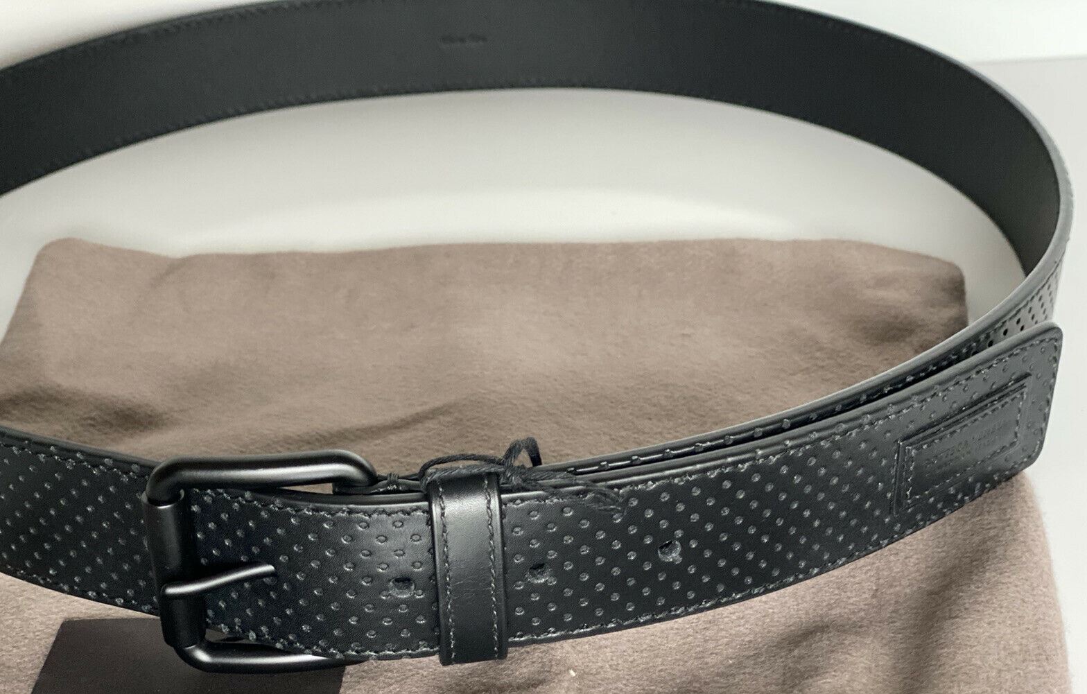 NWT $490 Bottega Veneta Perforated Leggero Calf Leather Black Belt 100/40 571068