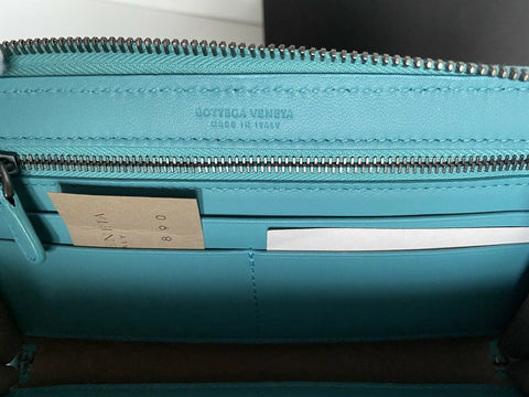 NWT Bottega Veneta Intrecciato Reißverschluss-Geldbörse aus Nappaleder Aqua 518389 Italien 