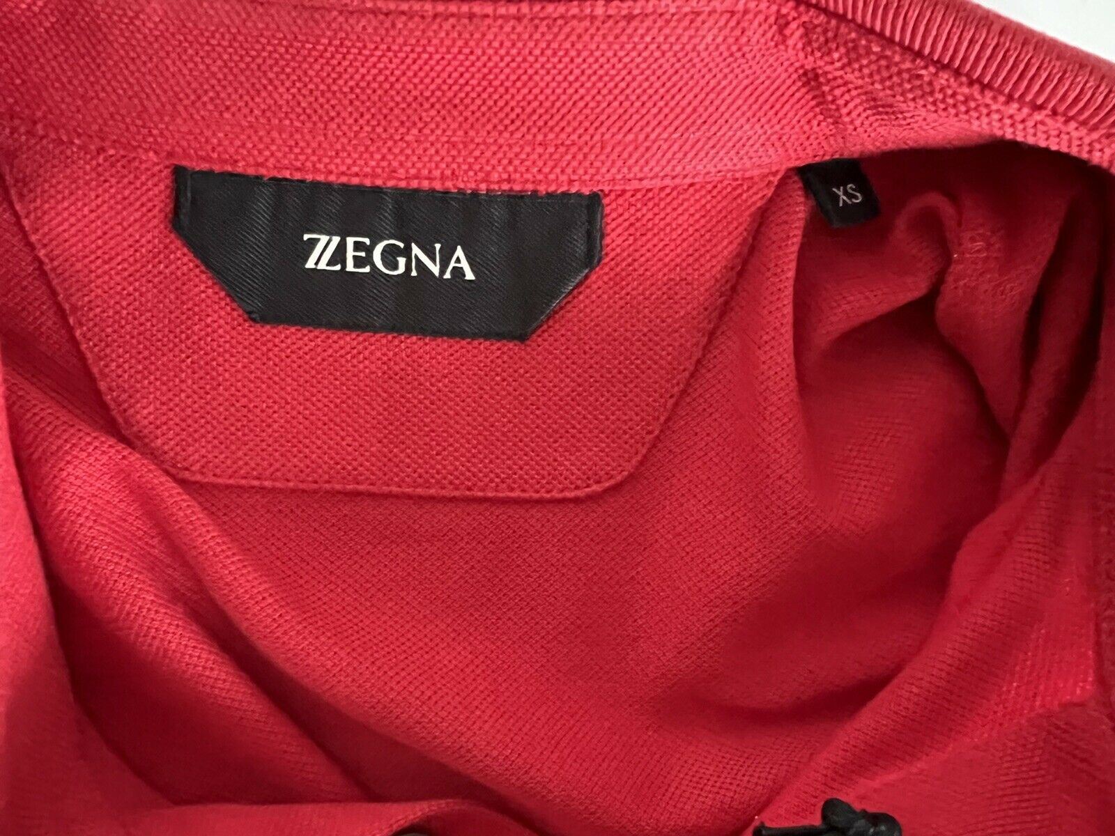 Neu mit Etikett: 375 $ ZEGNA Baumwoll-Poloshirt mit Hemdärmeln Rot XS ZZF600