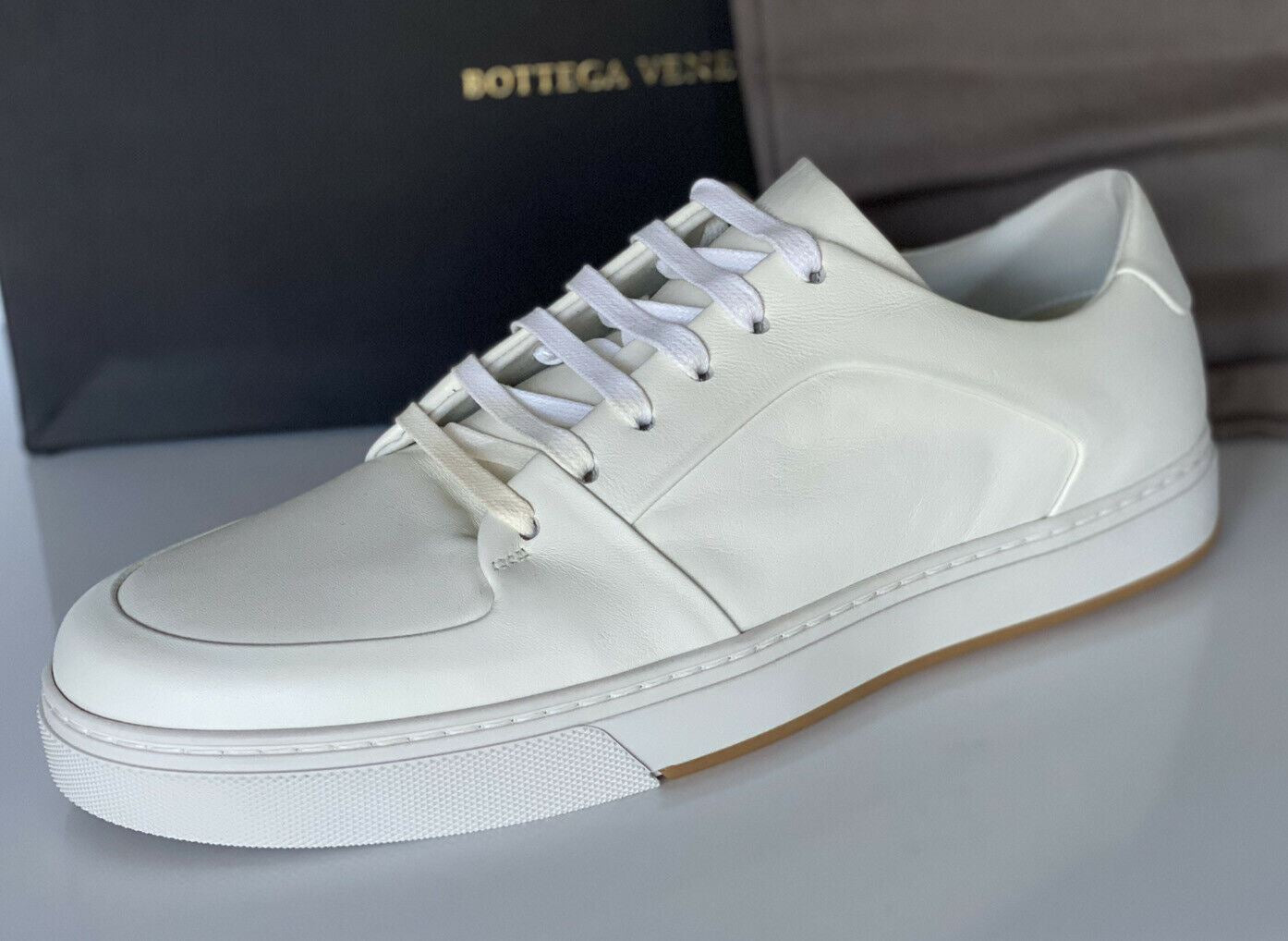 NIB $ 750 Bottega Veneta Herren Speedster Kalbsleder Weiße Turnschuhe 11 US 608761 