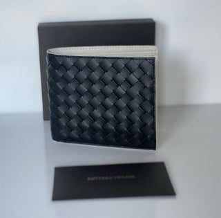 Neu mit Etikett: 510 $ Bottega Veneta Intrecciato-Geldbörse aus Kalbsleder, Schwarz 193642 IT 