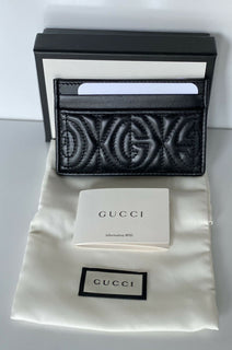 Neu mit Etikett: Gepolstertes Kartenetui aus Gucci-GG-Leder in Schwarz, hergestellt in Italien 